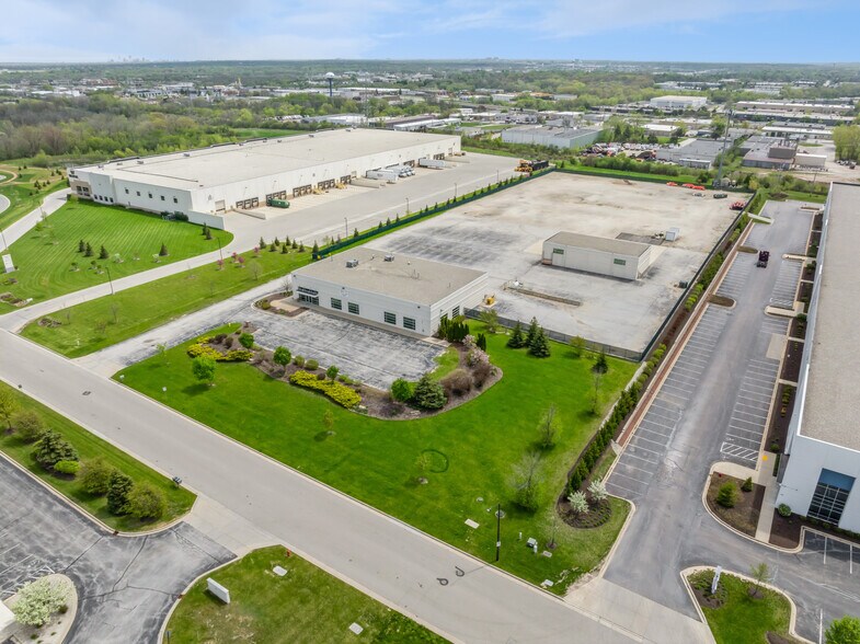 More Photos Of N59W13449 Manhardt Dr, Menomonee Falls Light Distribution For Lease