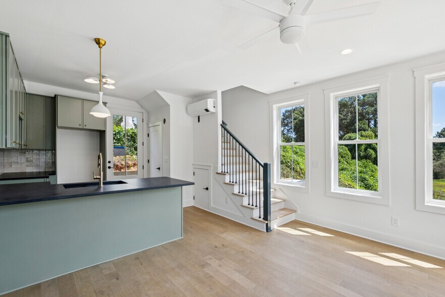 More Photos Of , Atlanta Multifamily For Sale