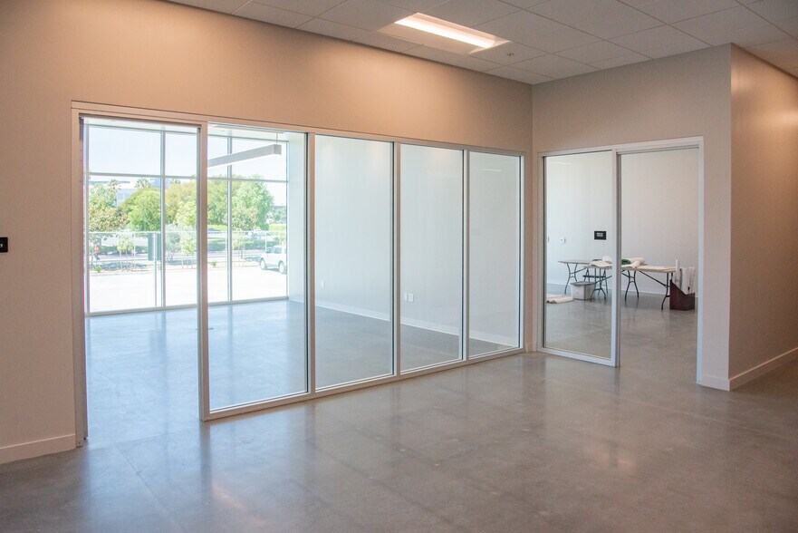 More Photos Of 17451 Von Karman Ave, Irvine Warehouse For Lease