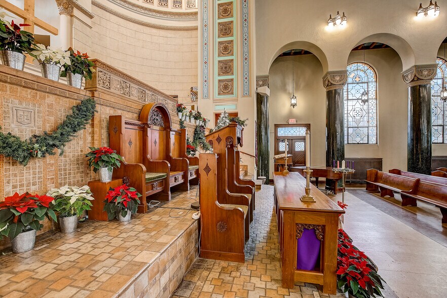 More Photos Of 1110 Guadalupe St, Austin Religious Facility For Lease