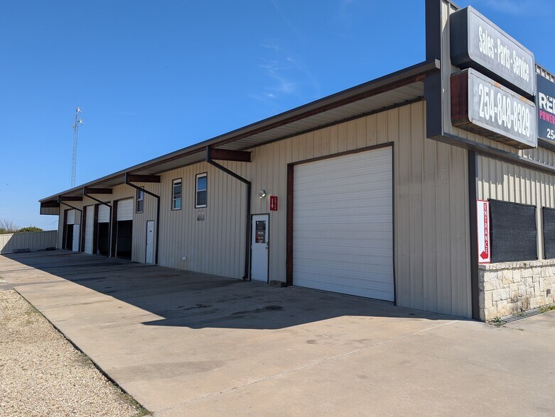 More Photos Of 6610 N State Highway 6, Waco Flex For Lease