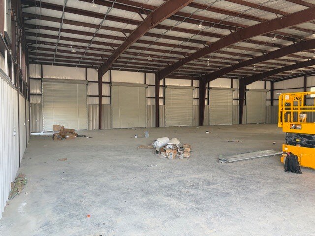 More Photos Of 1534 US-190, Port Allen Industrial For Lease