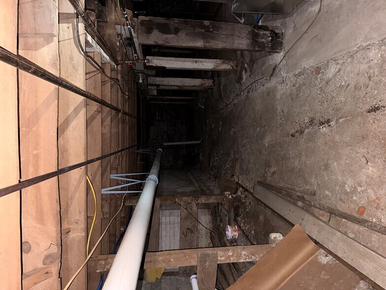 More Photos Of 130 W Main St, Westfield Flex For Sale