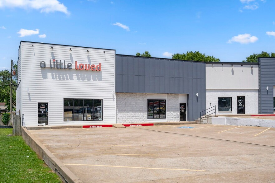 More Photos Of 1223 US-412, Siloam Springs Storefront For Lease