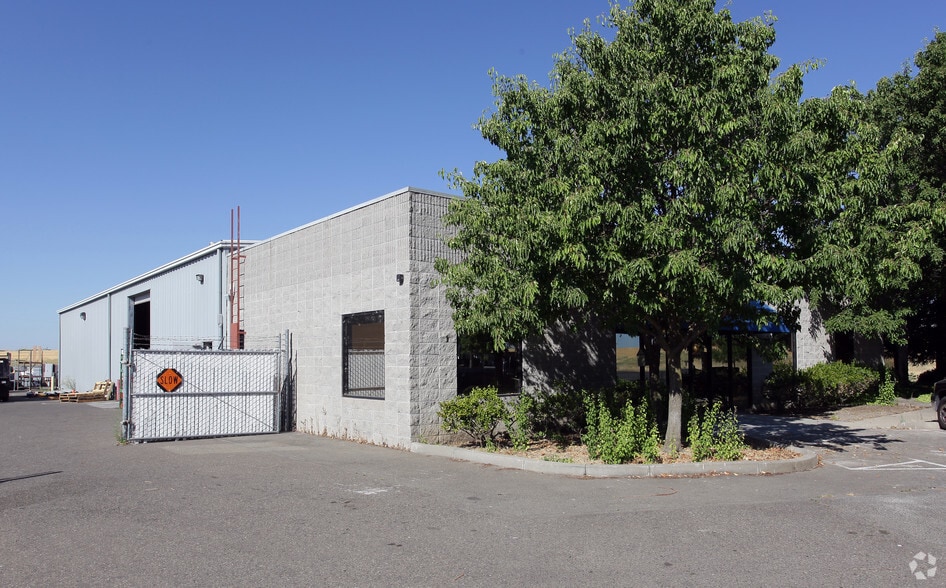 Primary Photo Of 4081 Seaport Blvd, West Sacramento Warehouse For Lease