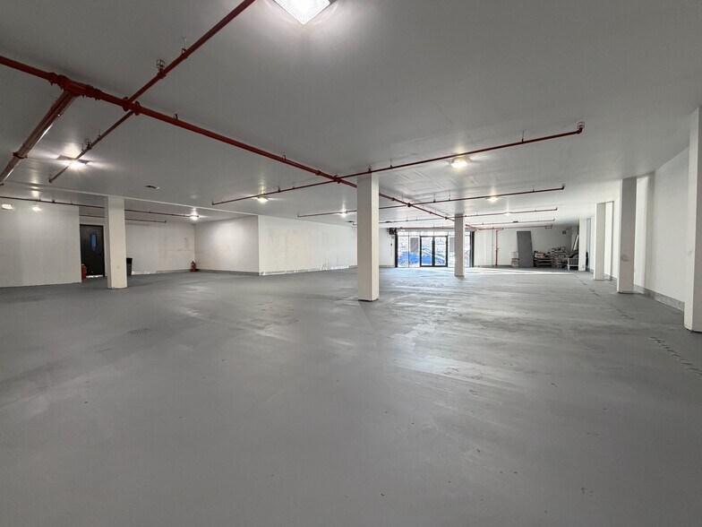 More Photos Of 494 Manhattan Ave, Brooklyn Apartments For Lease