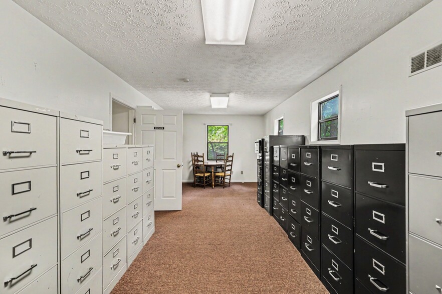 More Photos Of 8493 Campbellton St, Douglasville Office For Sale