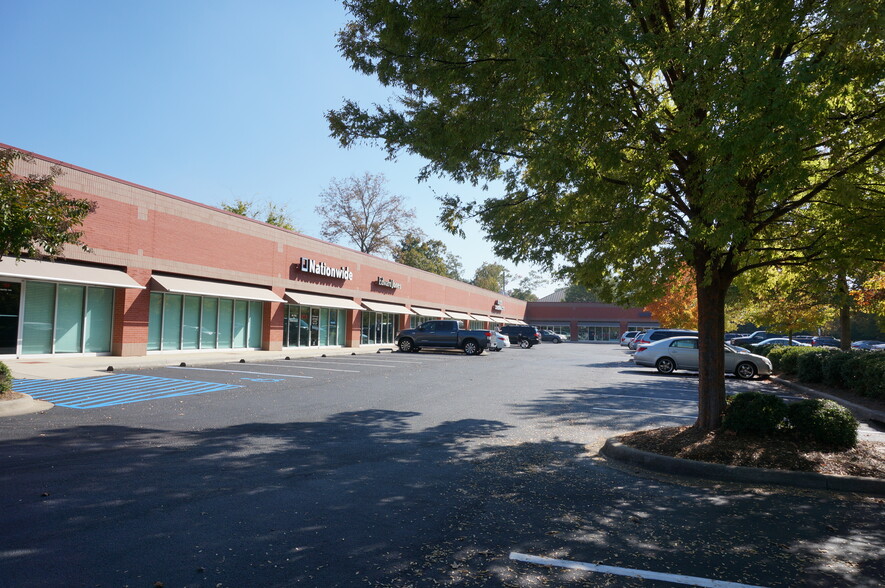 Primary Photo Of 3000 Meadow Lake Dr, Hoover Office For Lease