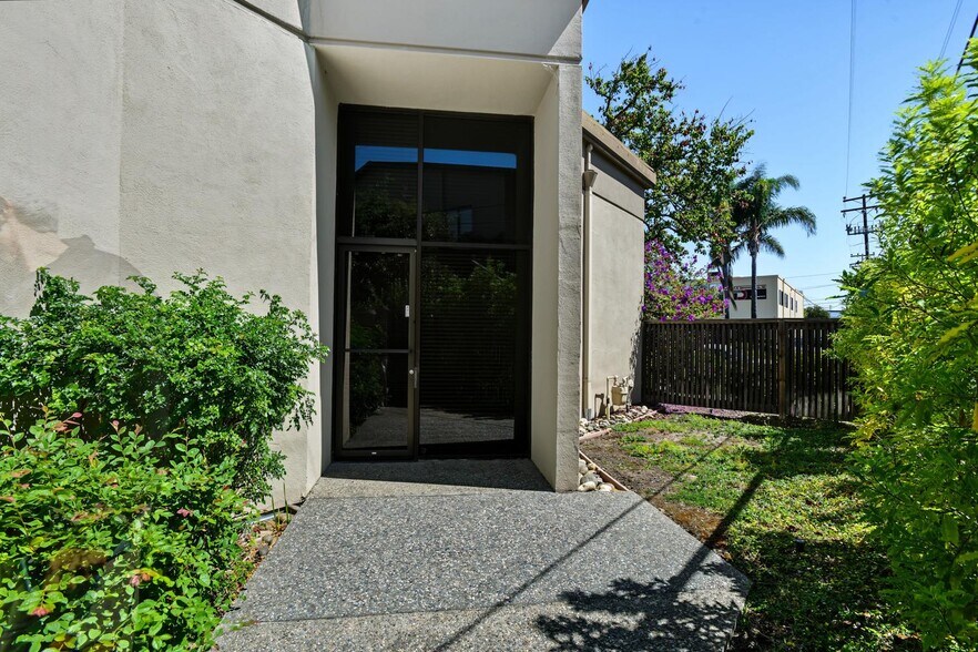 More Photos Of 550 Price Ave, Redwood City Office For Sale