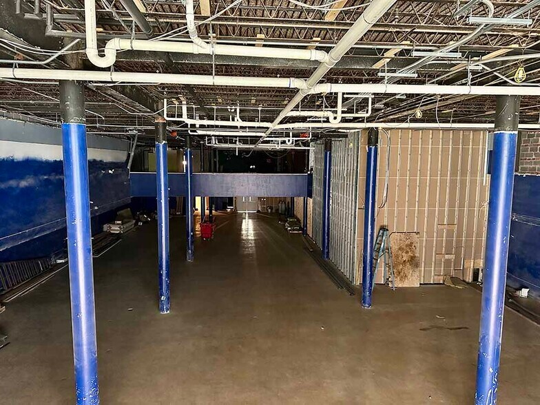 More Photos Of 309 E Main St, Johnson City Office For Sale