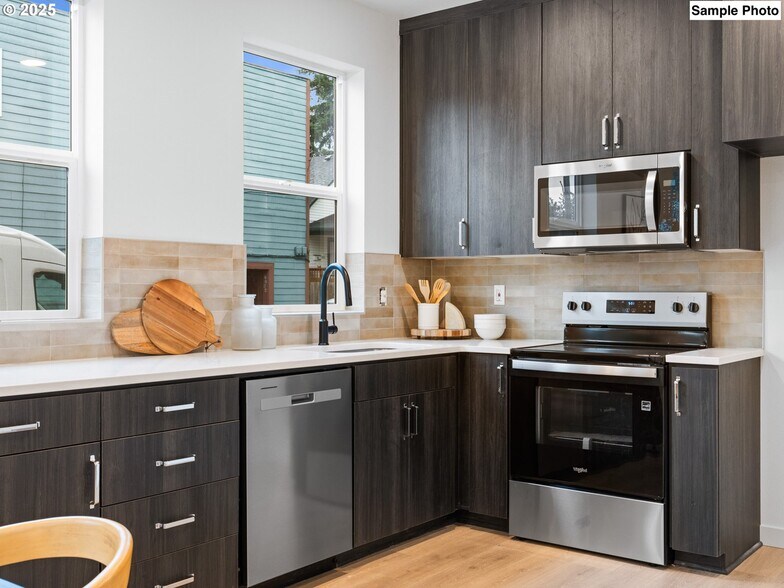 More Photos Of 7190 Glisan st, Portland Apartments For Sale