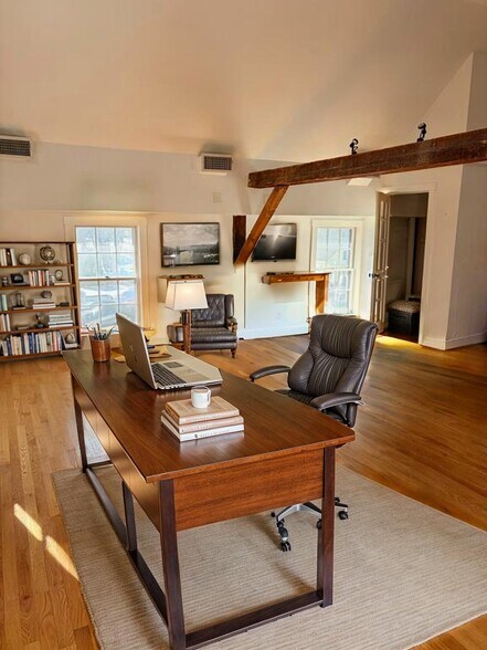 More Photos Of 10 Storer St, Kennebunk Medical For Lease