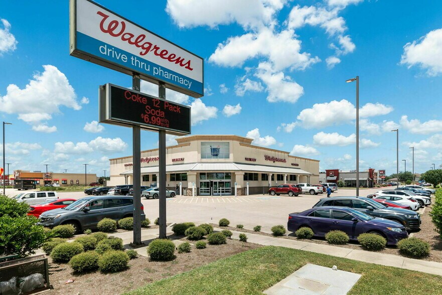 Primary Photo Of 280 San Antonio Ave, Many Drugstore For Sale