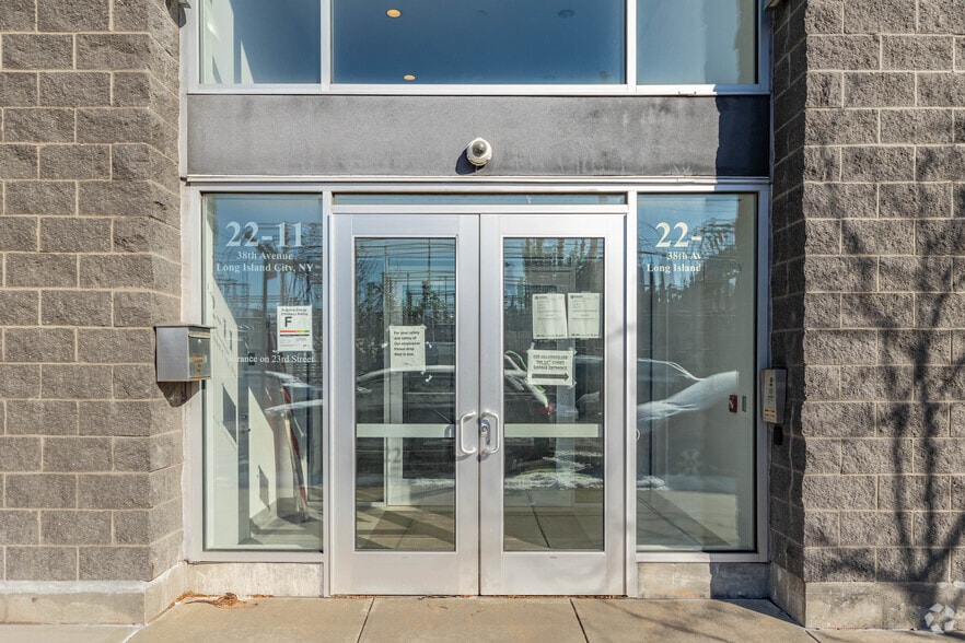 More Photos Of 22-11 38th Ave, Long Island City Flex For Lease