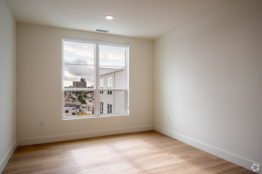 More Photos Of 2820 W Broad St, Richmond Apartments For Lease