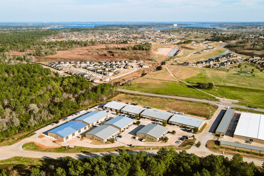 More Photos Of 15349 Summit Park Dr, Montgomery Unknown For Lease