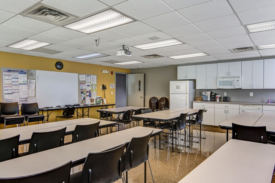 More Photos Of 101 Laurel Rd, Voorhees Office For Lease