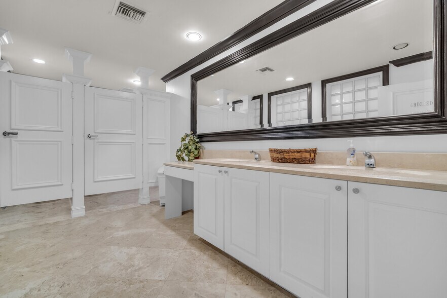 More Photos Of 630-638 E Atlantic Ave, Delray Beach Storefront Retail Office For Lease