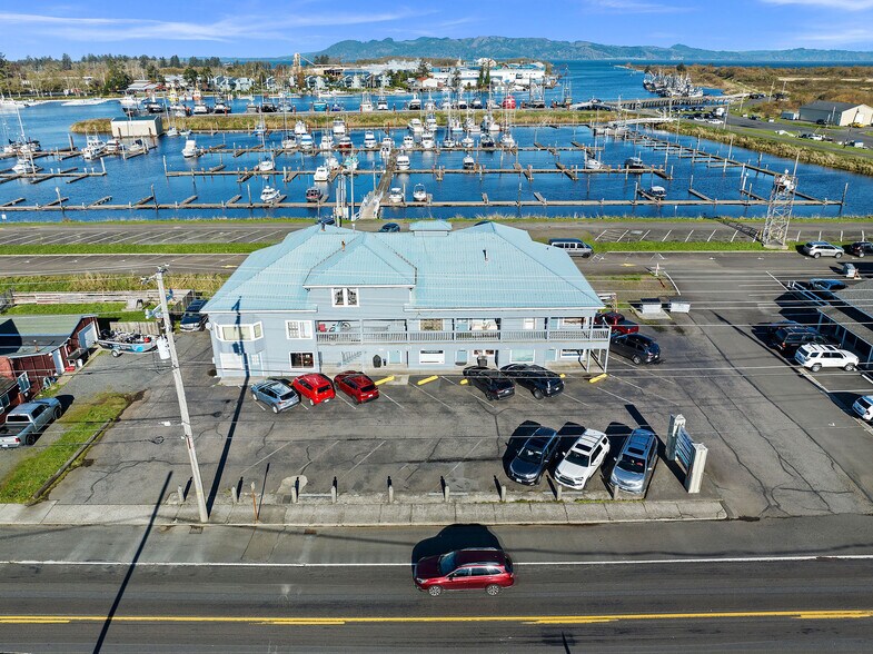 More Photos Of 679 E Harbor St, Warrenton Storefront Retail Residential For Lease