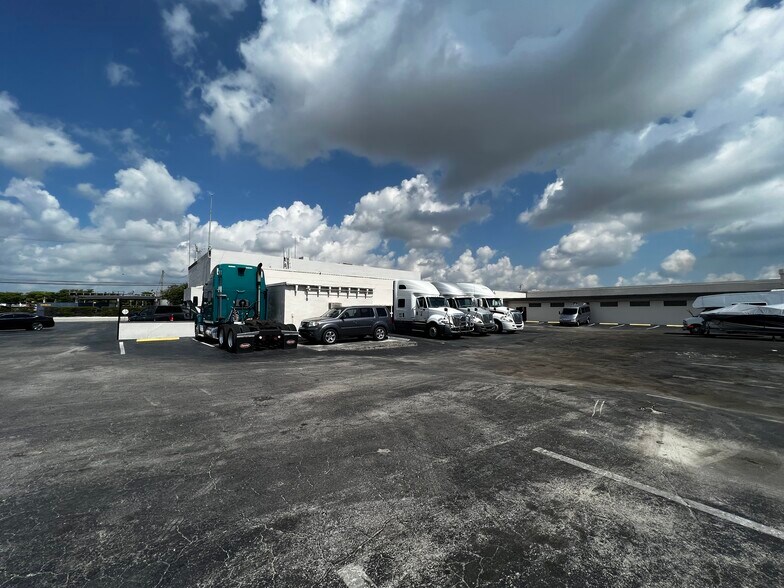 More Photos Of 950 SW 12th Ave, Pompano Beach Manufacturing For Sale