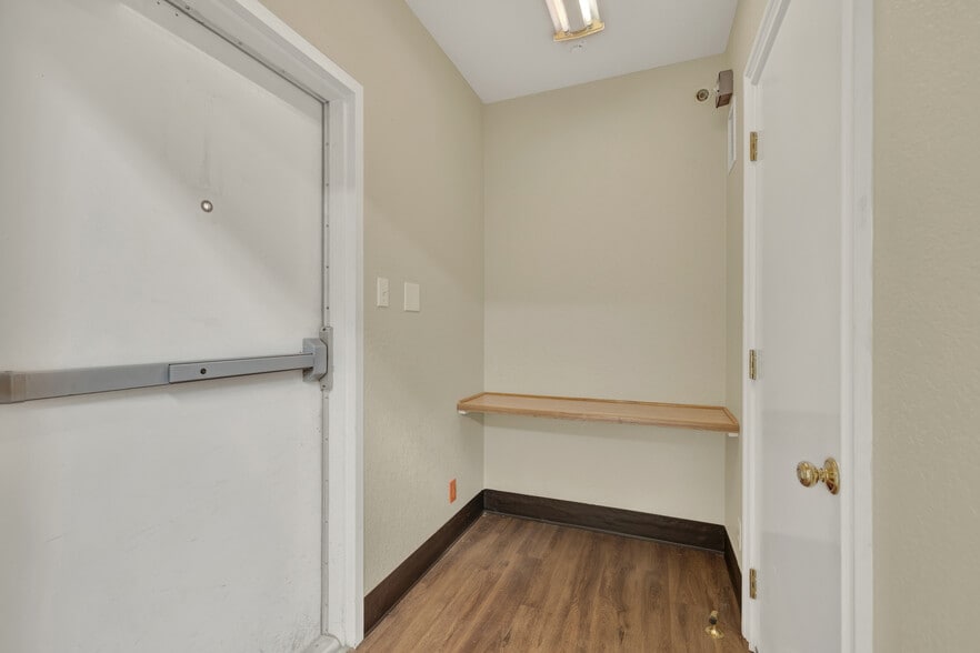 More Photos Of 3 Commercial Pl, Schertz Office For Lease