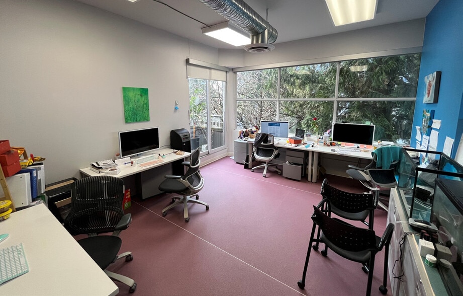 More Photos Of 1201 E Pender St, Vancouver Light Distribution For Lease