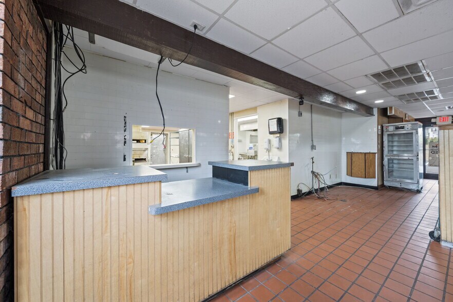 More Photos Of 1301 Gum Branch Rd, Jacksonville Restaurant For Sale