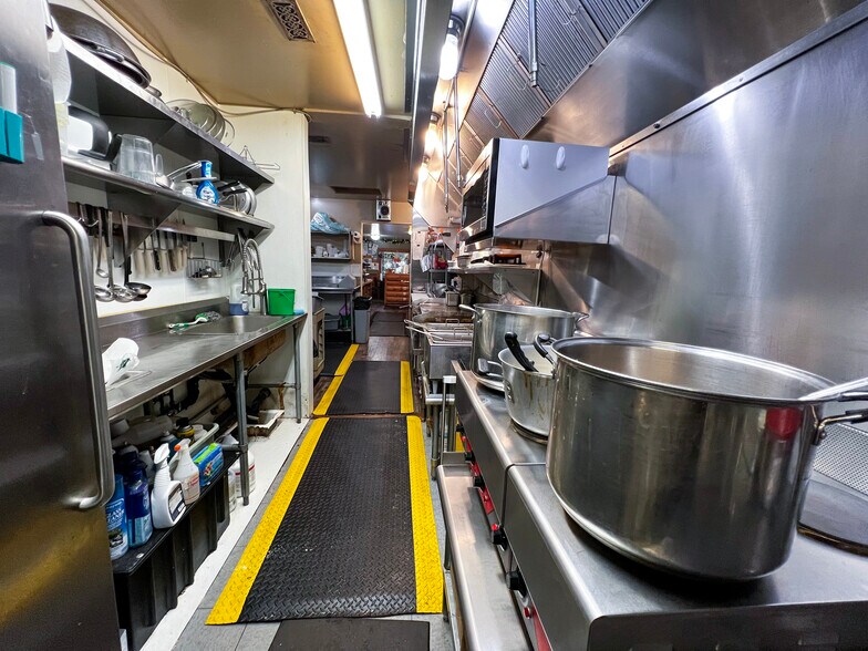 More Photos Of 150 S Railroad St, Midvale Restaurant For Sale