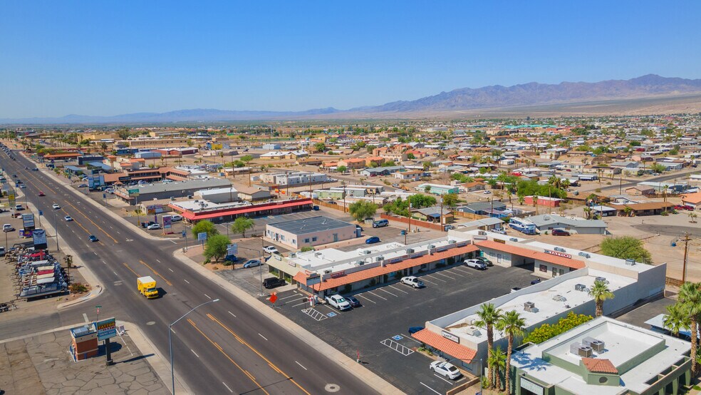 More Photos Of 2065 Highway 95, Bullhead City Storefront For Lease