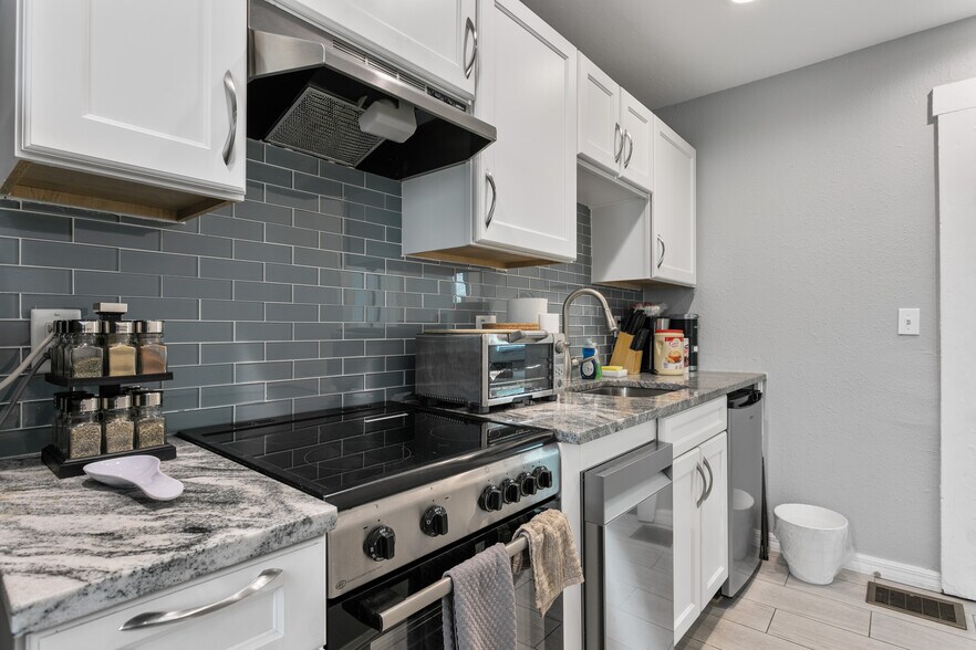 More Photos Of 1720 W Hills Ave, Tampa Apartments For Sale