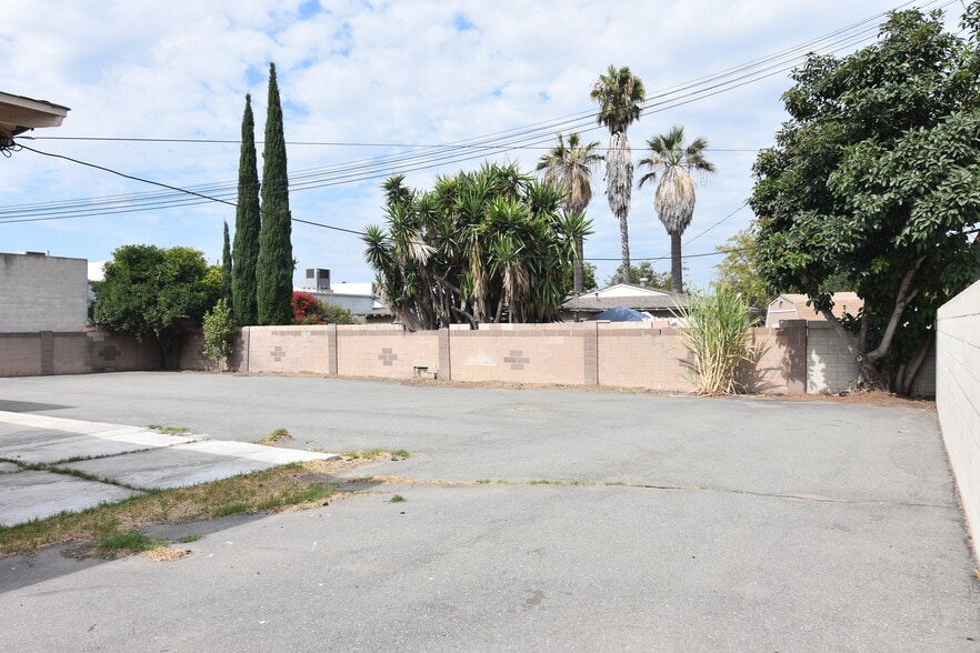 More Photos Of 1645 S Euclid St, Anaheim Light Distribution For Sale