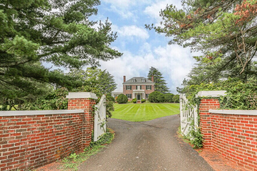 More Photos Of 590 N Madison Rd, Orange Land For Sale