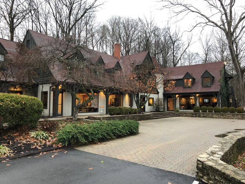 More Photos Of 1266 Manning Pky, Powell Office For Lease