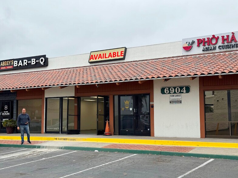 More Photos Of 6904 Miramar Rd, San Diego Storefront For Lease