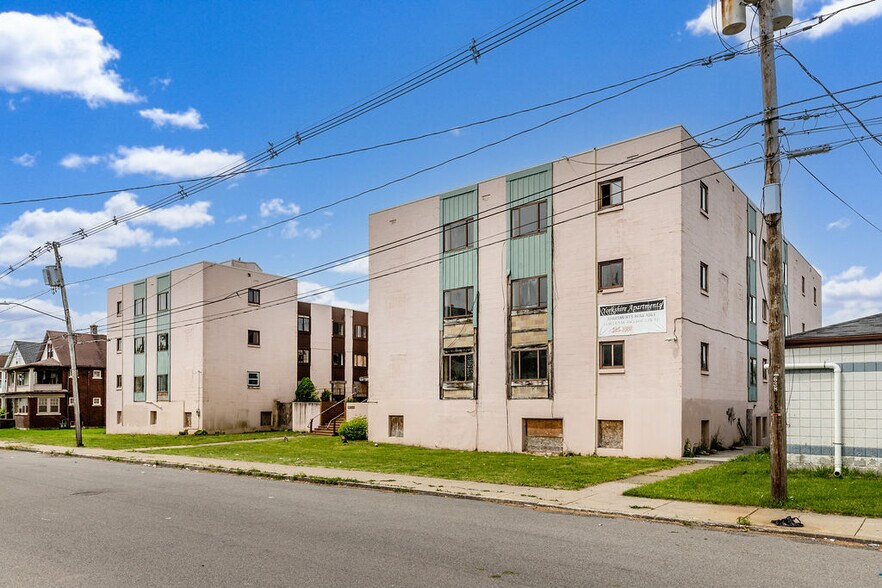 Primary Photo Of 628 9th St, Niagara Falls Apartments For Sale