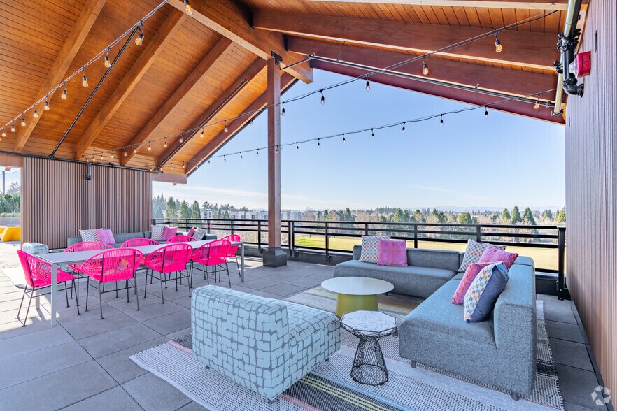 More Photos Of 1390 NE Compton Dr, Hillsboro Multifamily For Sale