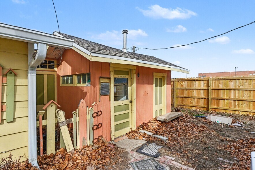 More Photos Of 308 Chestnut St, Silver Lake Apartments For Sale