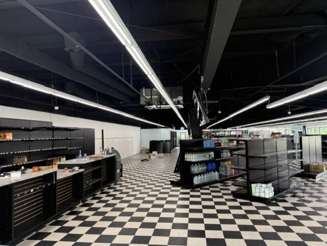 More Photos Of 3074 Cranberry Hwy, East Wareham Freestanding For Lease