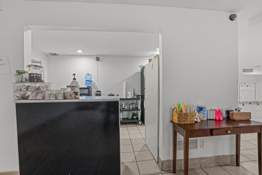 More Photos Of , Minneapolis General Retail For Sale