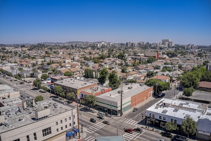 More Photos Of 2700 N Broadway, Los Angeles Freestanding For Lease