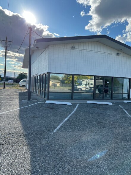 More Photos Of 2676 Van Giesen St, Richland Industrial For Sale