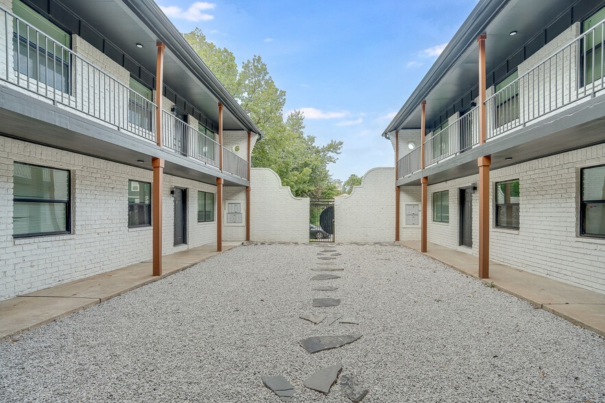 More Photos Of 1150 S Quaker Ave, Tulsa Apartments For Sale