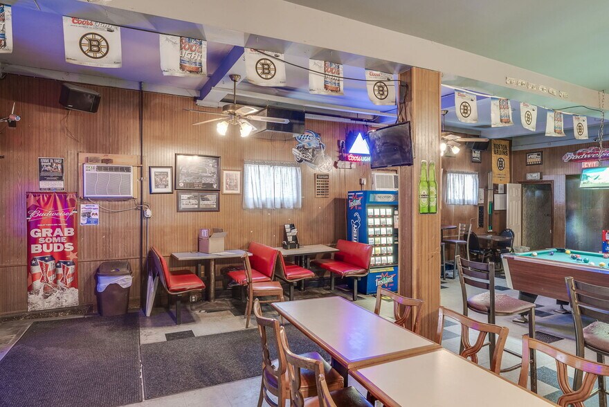 More Photos Of 240 Essex St, Haverhill Storefront Retail Residential For Sale