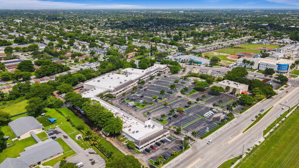 More Photos Of 941 Kimberly Blvd, North Lauderdale Unknown For Lease