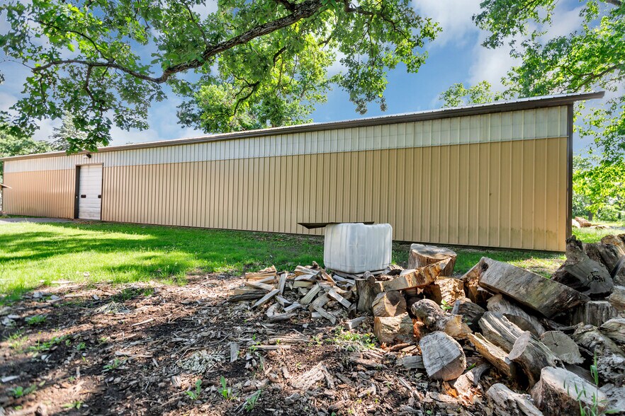 More Photos Of 41W597 US Highway 20, Hampshire Flex For Sale