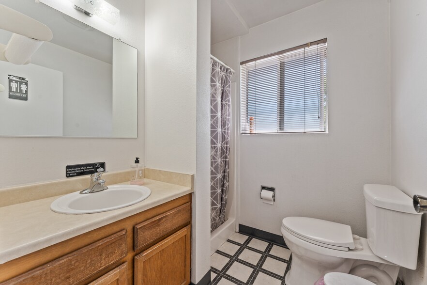 More Photos Of 235 W Pueblo St, Reno Research And Development For Sale