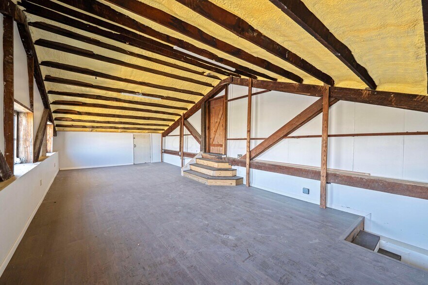 More Photos Of 3895 Sullivant ave, Columbus General Retail For Lease