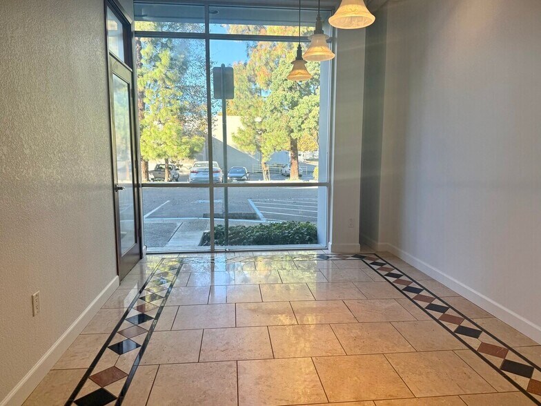 More Photos Of 2180 Ringwood Ave, San Jose Light Distribution For Lease