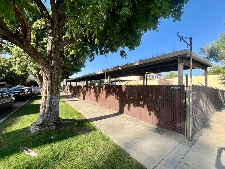 More Photos Of , Bakersfield General Retail For Sale