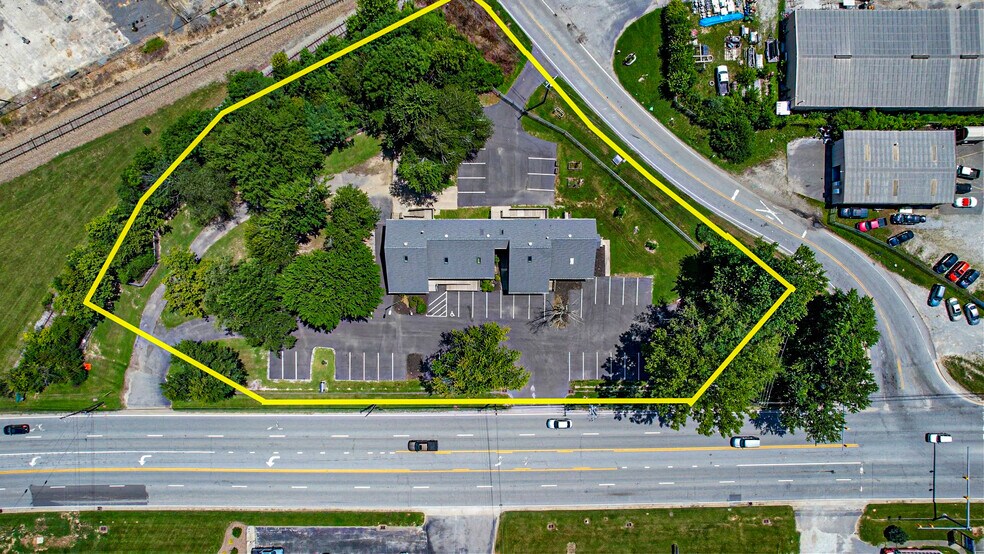 More Photos Of 5030 Hendersonville Rd, Fletcher Office For Sale
